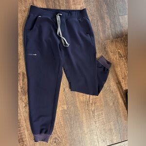 Zamora joggers figs medium